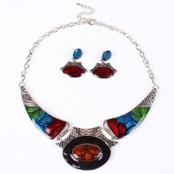 VIntage multi color resin fancy necklace with earrings 